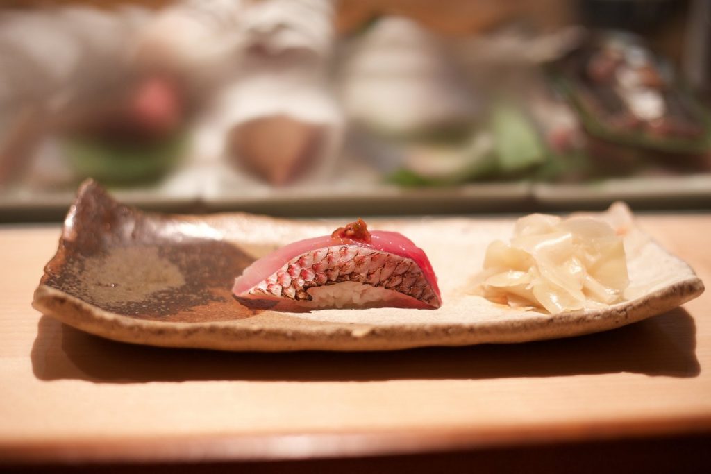 Суши хачибики считаются недорогим, но очень вкусным блюдом