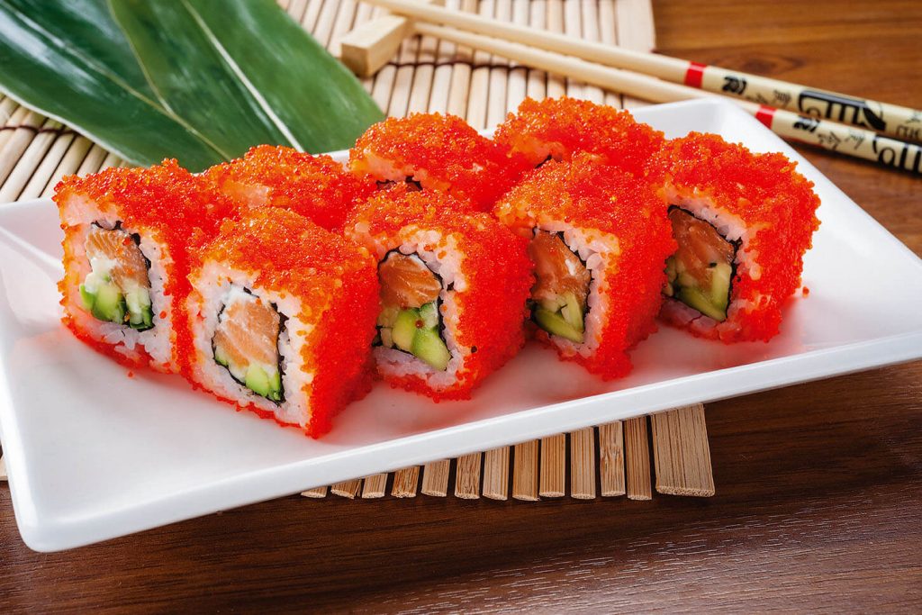 Разница между настоящими суши в Японии и суши, подаваемыми по всему миру