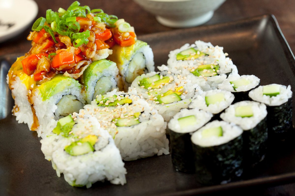 Овощной ролл суши