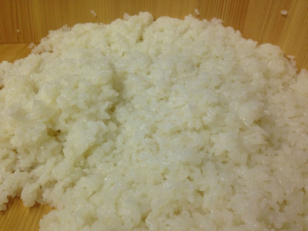 Шари или шариат: приготовленный рис для суши, порция