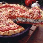 Фаршированная пицца со шпинатом